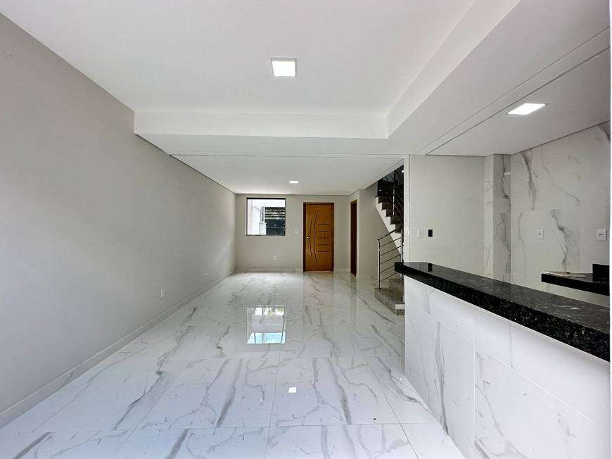 Imagem Casa com 3 Quartos à Venda, 128 m² em Santa Mônica - Belo Horizonte Imagem Casa com 3 Quartos à Venda, 128 m² em Santa Mônica - Belo Horizonte