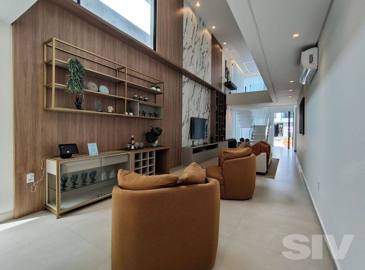 Imagem Sobrado com 5 Quartos à Venda, 370 m²em Riviera de São Lourenço - BERTIOGA