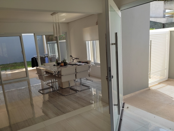 Imagem Casa de Condomínio com 3 Quartos à Venda, em Centro - Arujá Imagem Casa de Condomínio com 3 Quartos à Venda, em Centro - Arujá