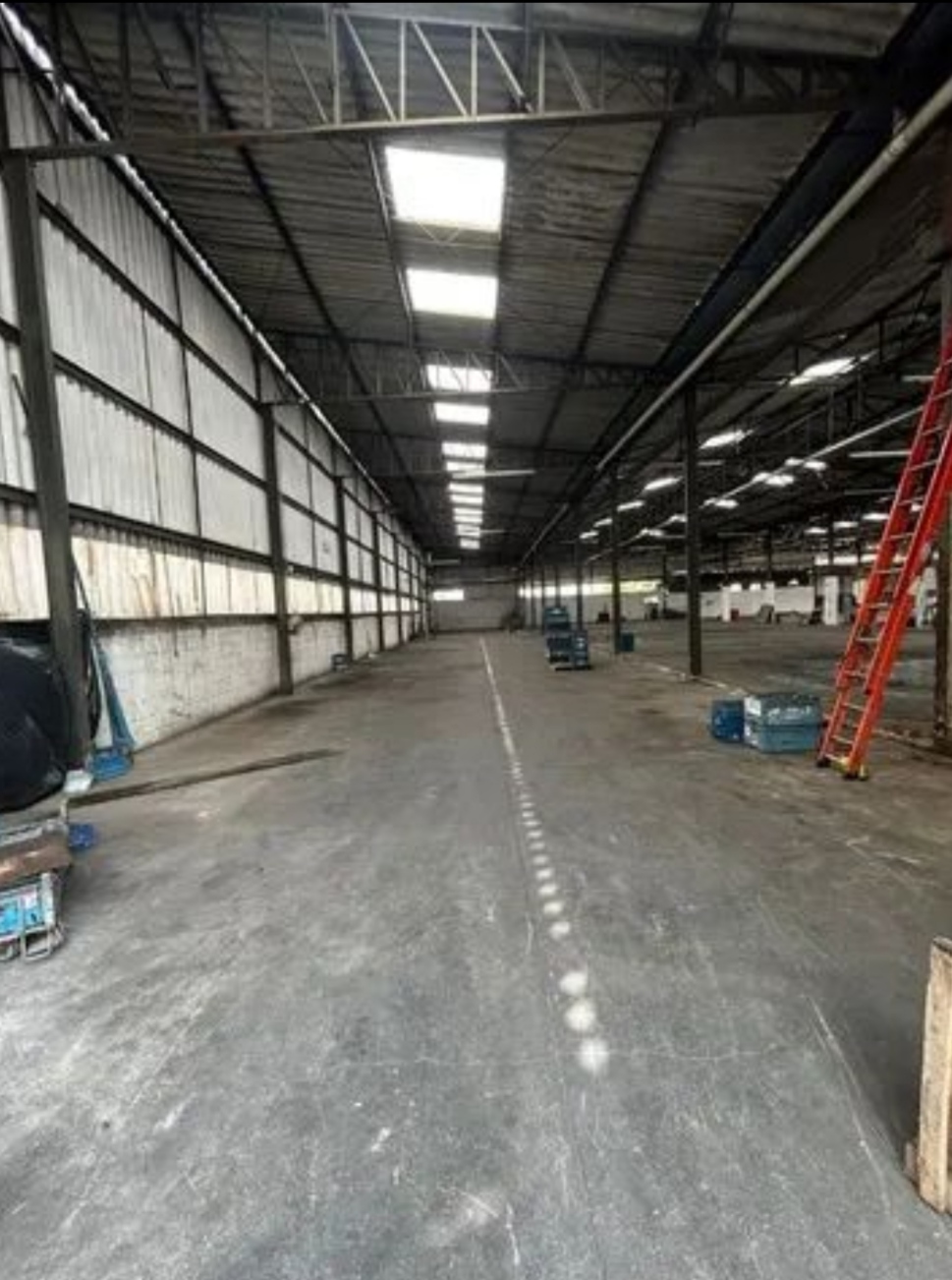 Imagem Galpão à Venda, 4 m²em Loteamento Industrial Coral - Mauá Imagem Galpão à Venda, 4 m²em Loteamento Industrial Coral - Mauá