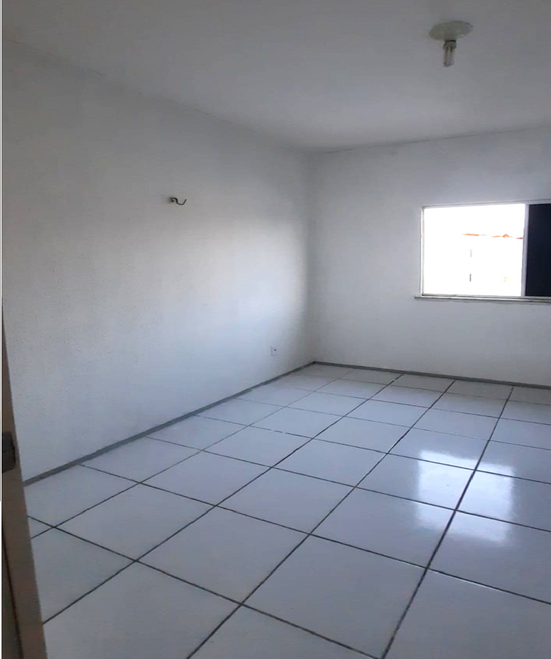 Imagem Casa de Condomínio com 2 Quartos à Venda, 51 m²em Siqueira - Fortaleza