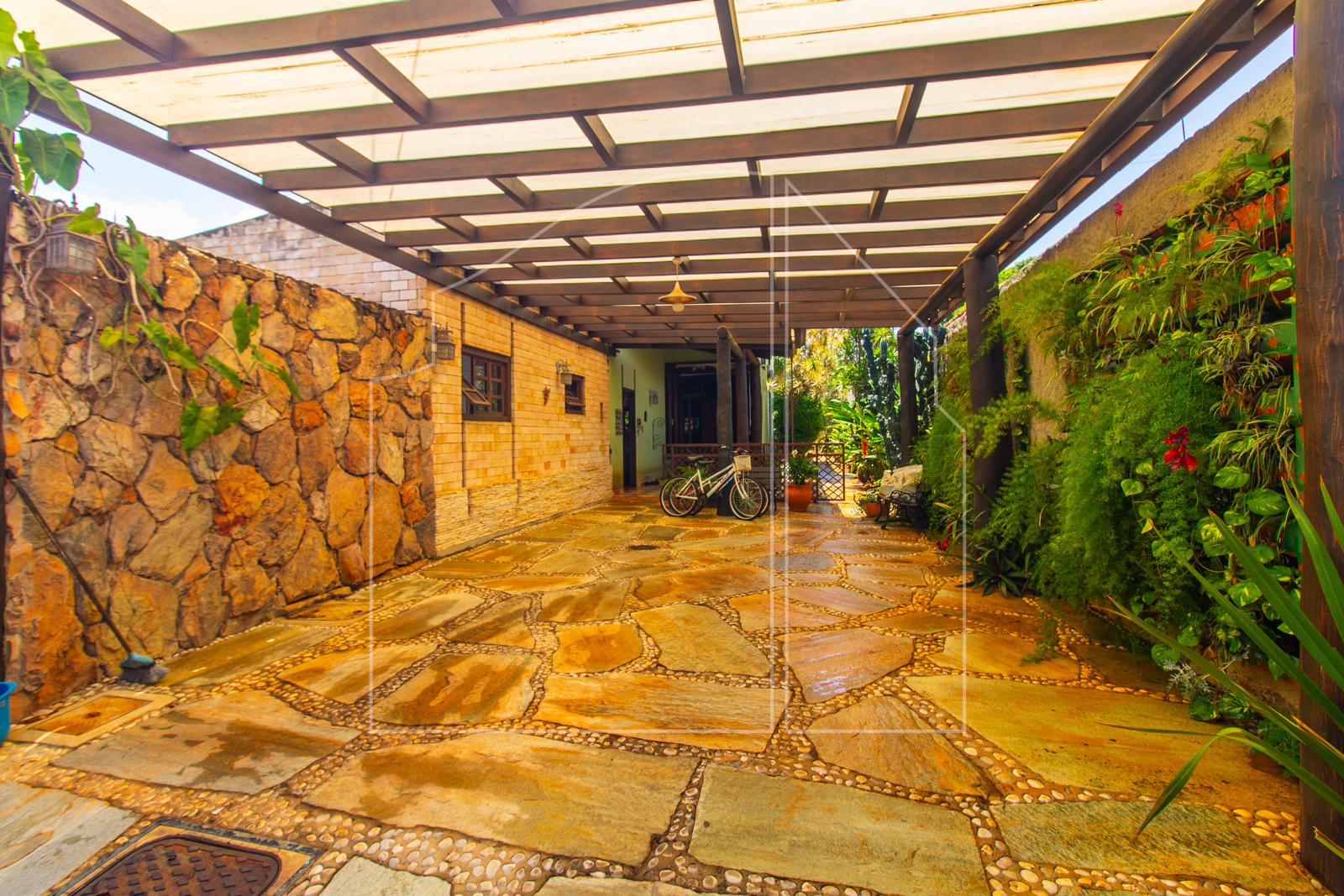 Imagem Casa com 4 Quartos à Venda, 575 m²em Setor de Habitações Individuais Sul - Brasília Imagem Casa com 4 Quartos à Venda, 575 m²em Setor de Habitações Individuais Sul - Brasília