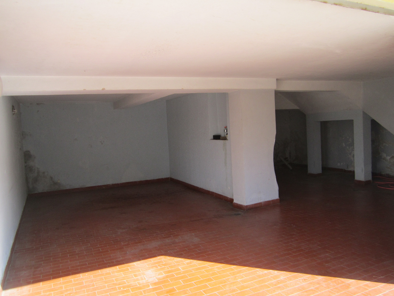 Imagem Casa com 6 Quartos para Alugar, 320 m²em Vila Augusta - Sorocaba