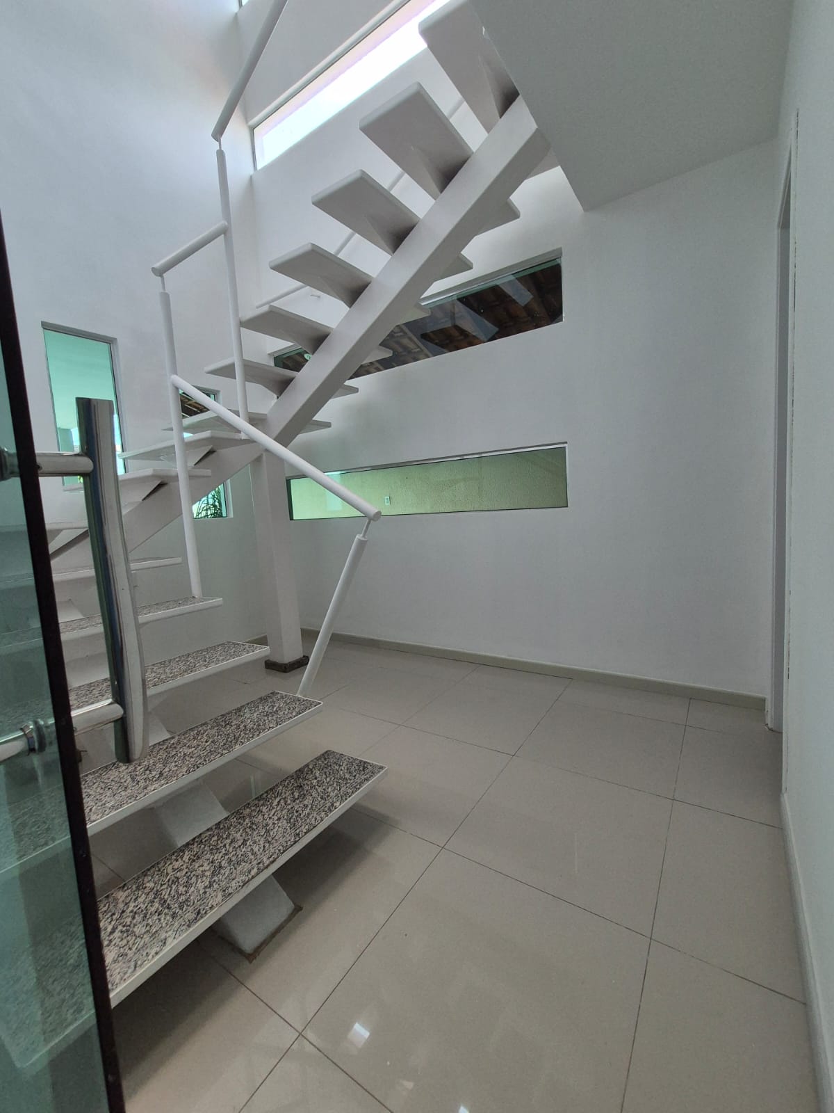 Imagem Casa de Condomínio com 3 Quartos à Venda ou Locação, 300 m²em Tarumã - Manaus Imagem Casa de Condomínio com 3 Quartos à Venda ou Locação, 300 m²em Tarumã - Manaus