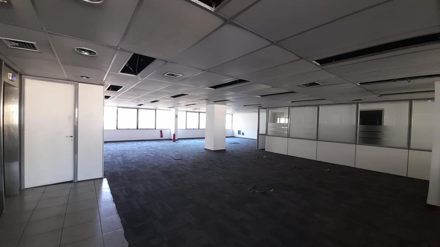 Imagem Imóvel Comercial à Venda ou Locação, 1 m²em Centro - Campinas Imagem Imóvel Comercial à Venda ou Locação, 1 m²em Centro - Campinas