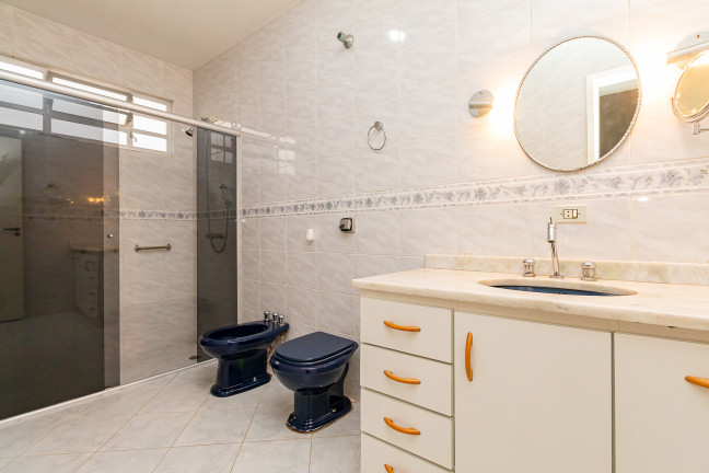 Imagem Casa com 3 Quartos à Venda, 182 m² em Bacacheri - Curitiba Imagem Casa com 3 Quartos à Venda, 182 m² em Bacacheri - Curitiba