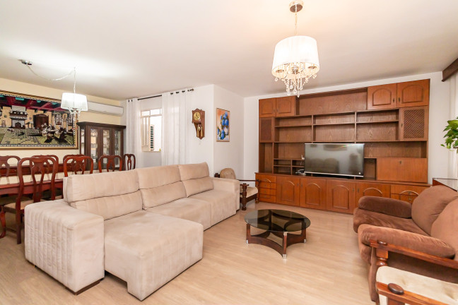 Imagem Casa com 3 Quartos à Venda, 182 m² em Bacacheri - Curitiba Imagem Casa com 3 Quartos à Venda, 182 m² em Bacacheri - Curitiba