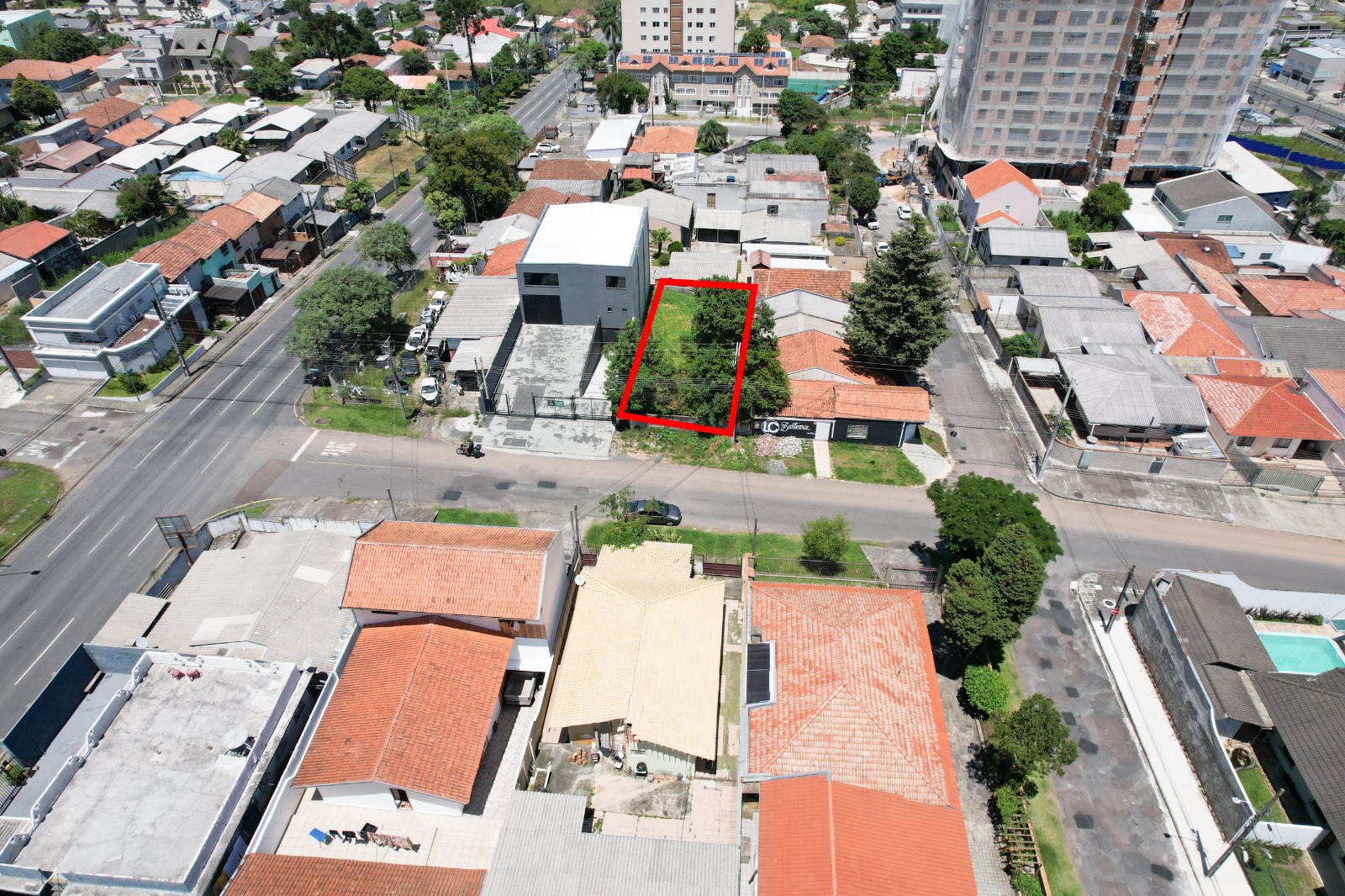 Imagem Terreno à Venda, 384 m² em Tingui - Curitiba Imagem Terreno à Venda, 384 m² em Tingui - Curitiba