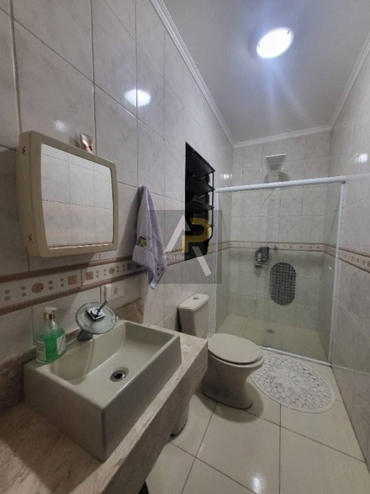 Imagem Casa de Condomínio com 4 Quartos à Venda, 275 m²em Jardim Rubi - Mogi das Cruzes