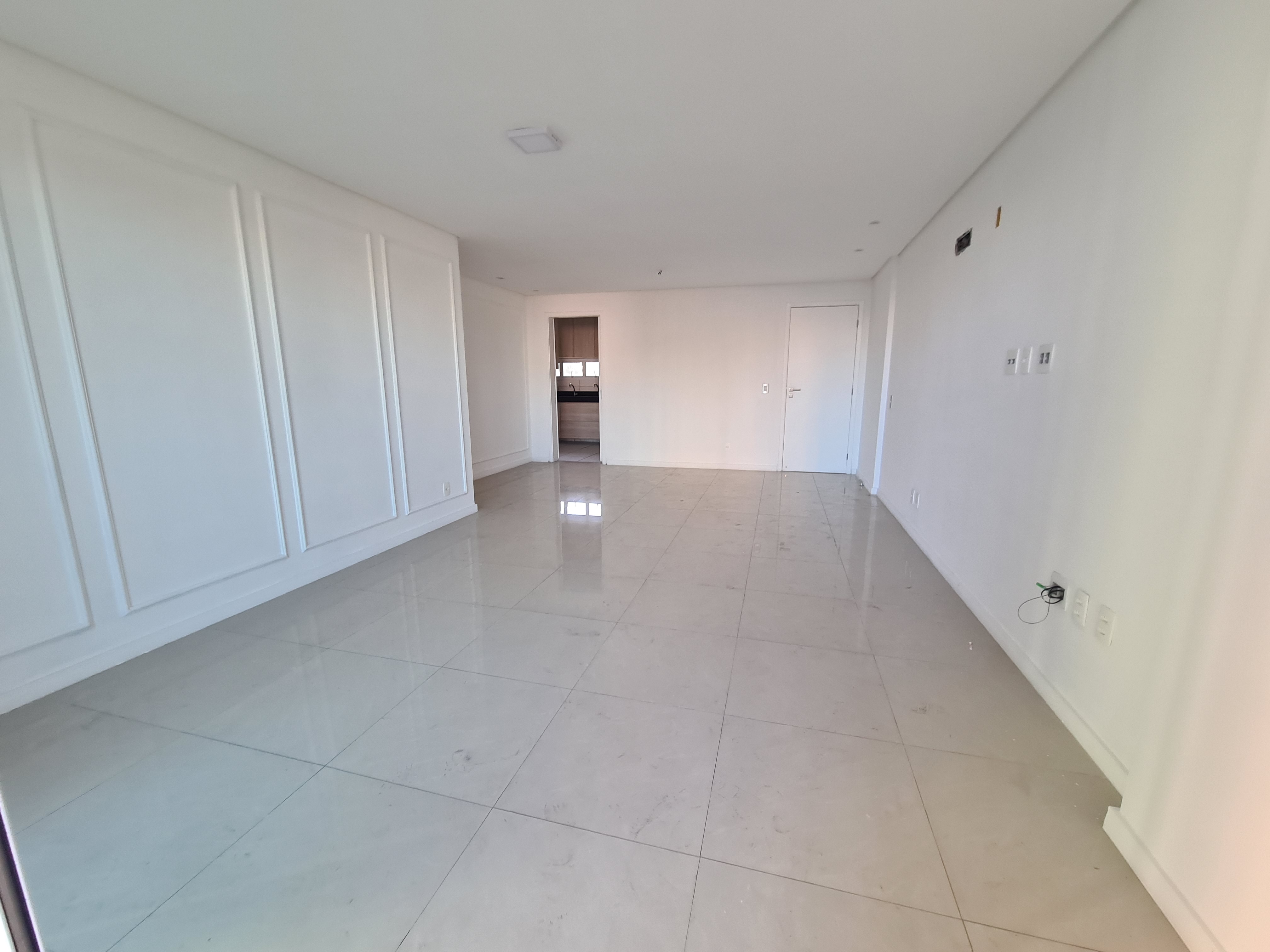 Imagem Apartamento com 3 Quartos à Venda, 146 m²em Guararapes - Fortaleza