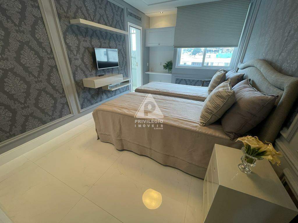 Imagem Cobertura com 6 Quartos à Venda, 558 m²em Copacabana - Rio de Janeiro