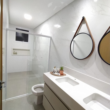Imagem Casa com 4 Quartos à Venda,  em Jardim Atlântico - Goiânia