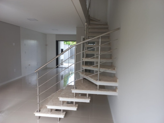 Imagem Sobrado com 3 Quartos à Venda, 101 m² em Bom Retiro - Joinville