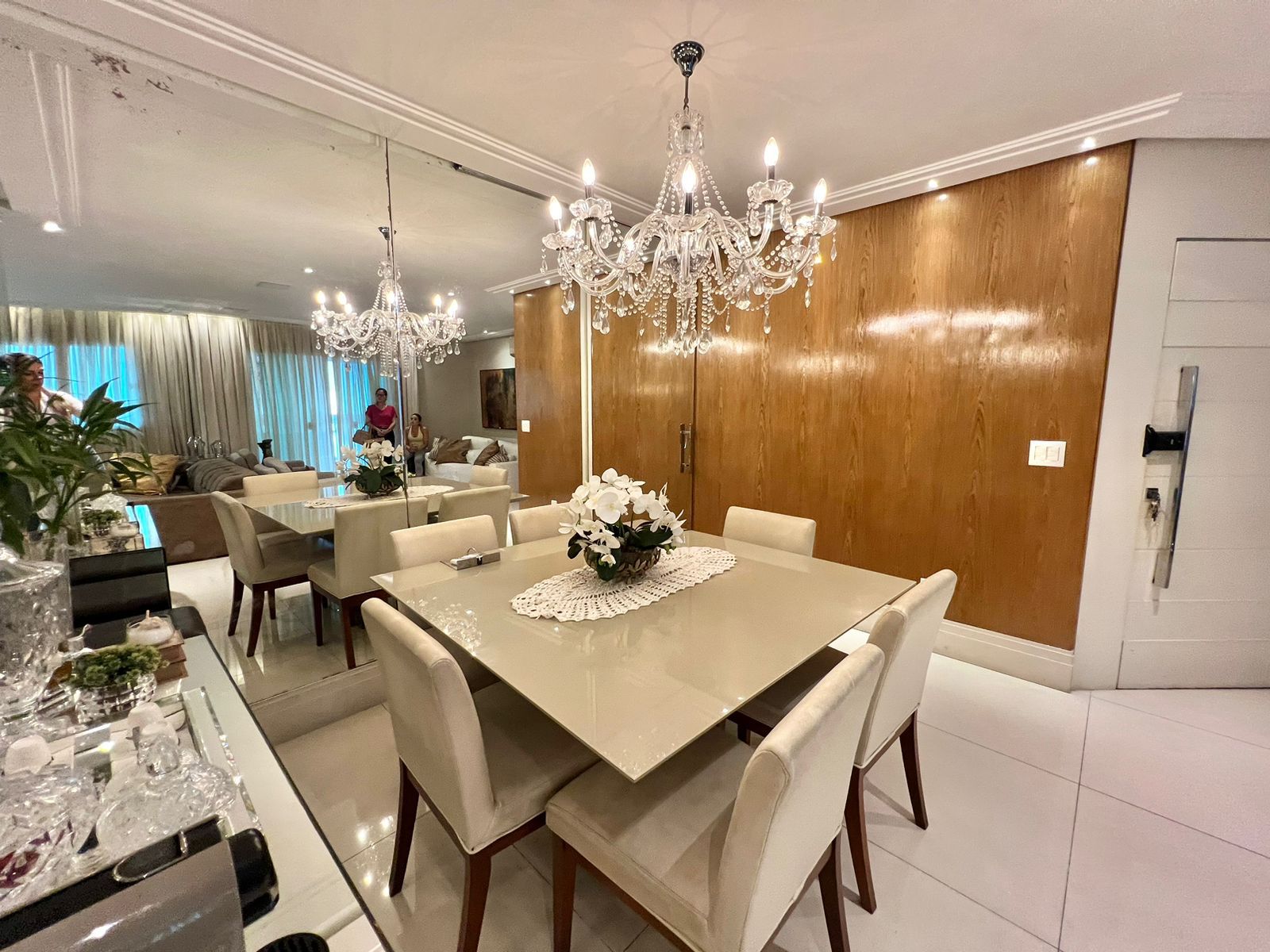 Imagem Apartamento com 2 Quartos à Venda, 107 m²em Umarizal - Belém