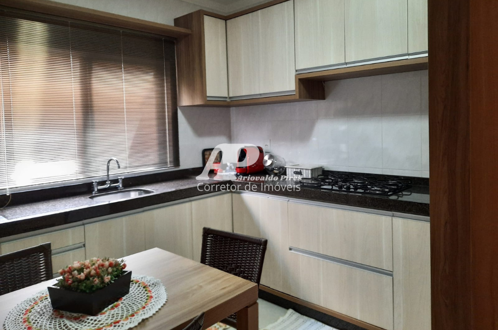 Imagem Sobrado com 3 Quartos à Venda ou Temporada, 90 m²em Jardim Carvalho - Ponta Grossa