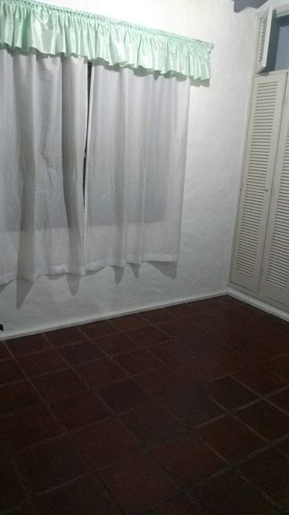 Imagem Casa com 1 Quarto à Venda, 74 m² em Loteamento Altamir Tibiriça Pimenta - Caraguatatuba