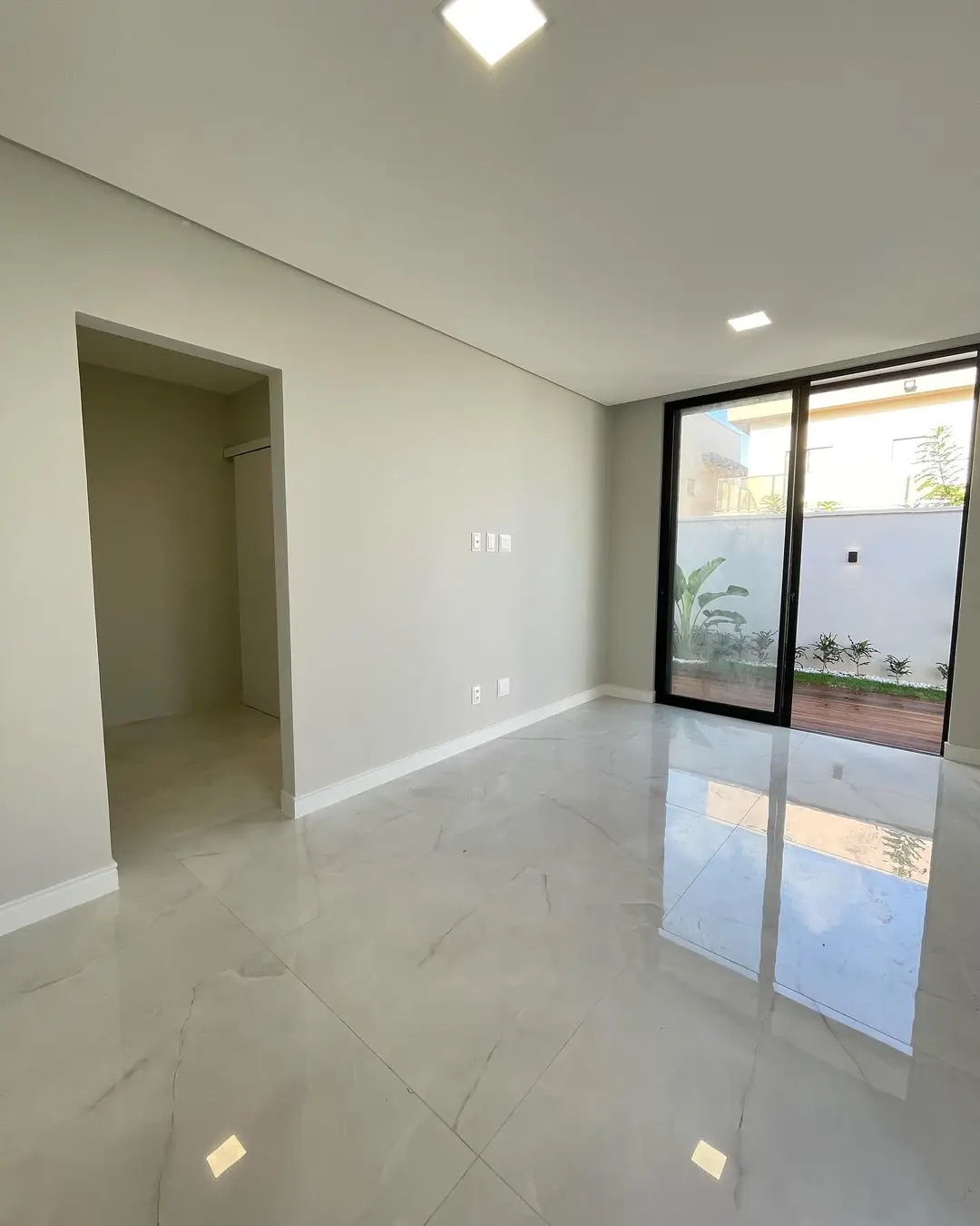Imagem Casa de Condomínio com 3 Quartos à Venda, 169 m²em Alphaville  - Eusébio