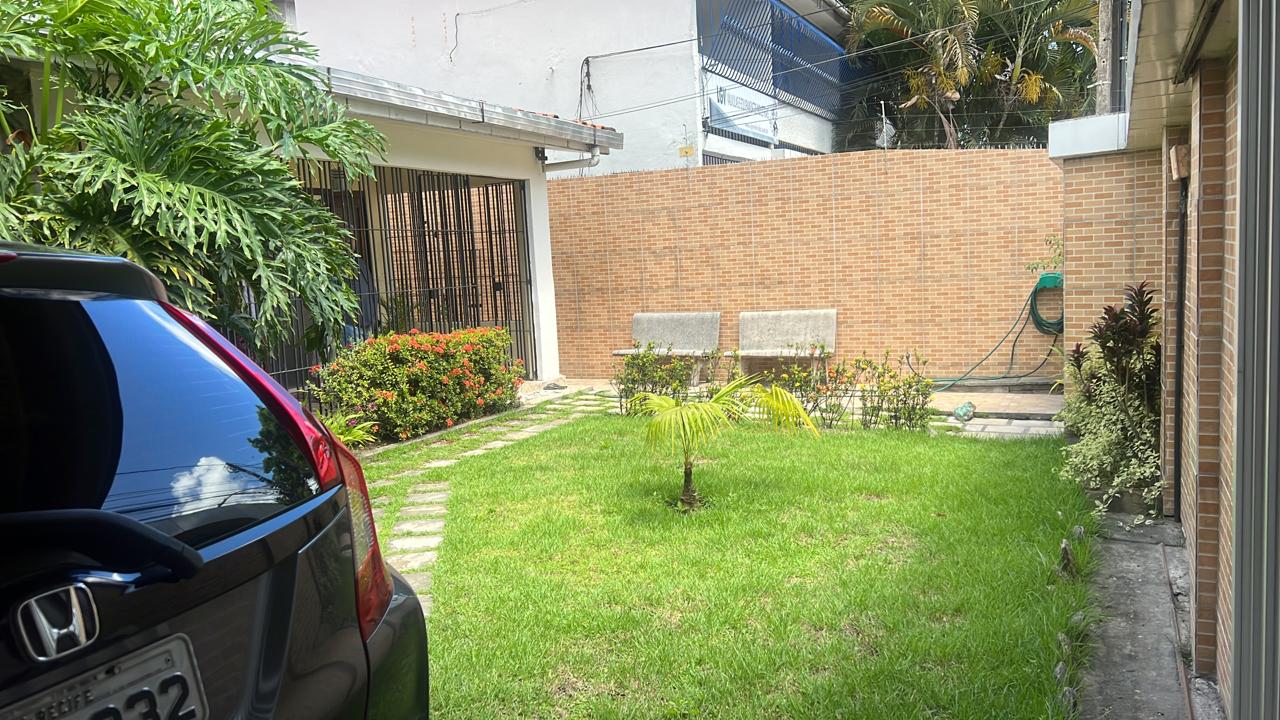 Imagem Casa com 3 Quartos à Venda, 179 m² em Varzea - Recife Imagem Casa com 3 Quartos à Venda, 179 m² em Varzea - Recife