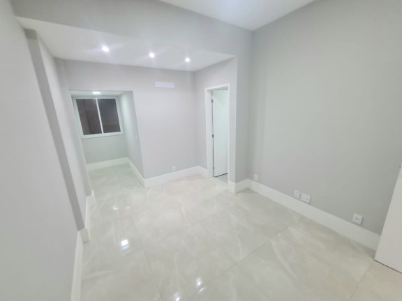 Imagem Apartamento com 3 Quartos à Venda,  em Copacabana - Rio de Janeiro