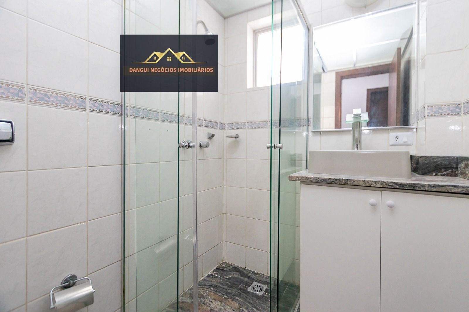 Imagem Apartamento com 3 Quartos à Venda, 91 m²em Bacacheri - Curitiba