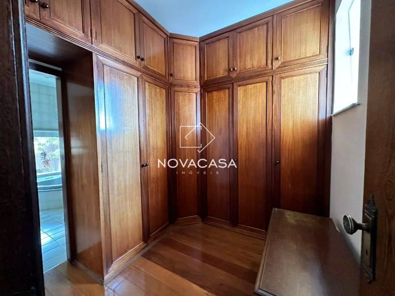 Imagem Casa com 5 Quartos à Venda, 625 m² em Santa Branca - Belo Horizonte Imagem Casa com 5 Quartos à Venda, 625 m² em Santa Branca - Belo Horizonte