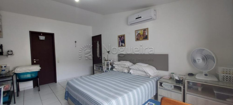 Imagem Casa com 3 Quartos à Venda, 476 m² em Monteiro - Recife Imagem Casa com 3 Quartos à Venda, 476 m² em Monteiro - Recife