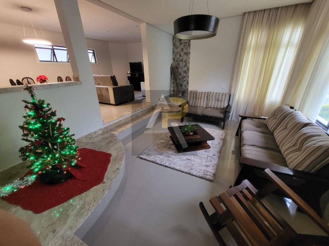 Imagem Casa de Condomínio com 4 Quartos à Venda, 275 m²em Jardim Rubi - Mogi das Cruzes