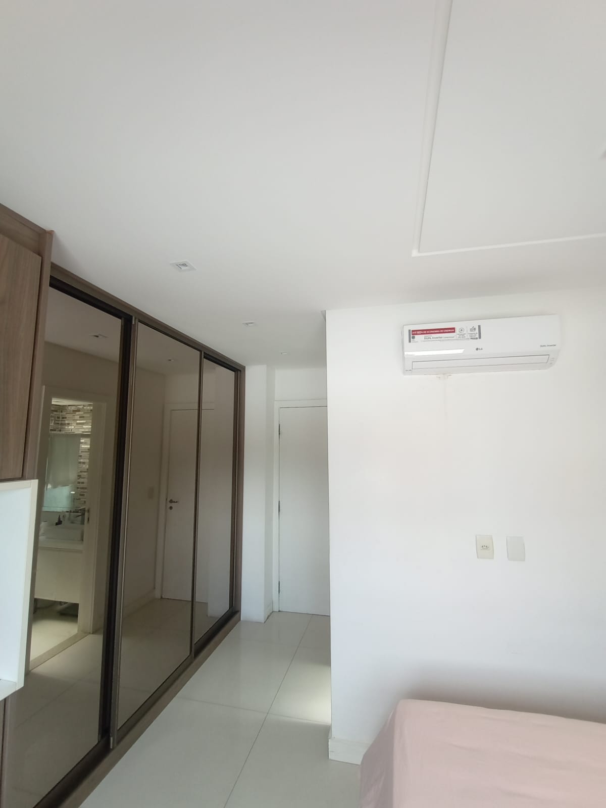 Imagem Apartamento com 3 Quartos à Venda, 110 m²em Imbuí - Salvador Imagem Apartamento com 3 Quartos à Venda, 110 m²em Imbuí - Salvador