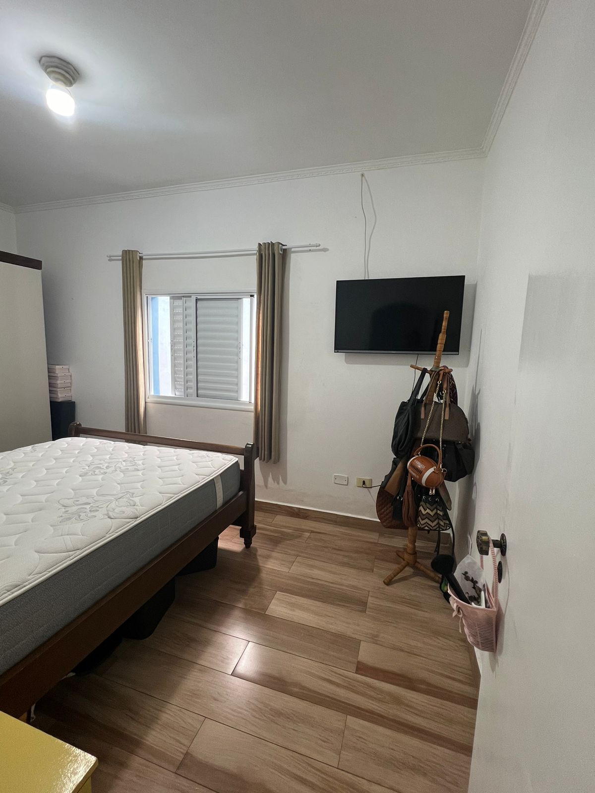 Imagem Casa com 3 Quartos para Alugar, 200 m² em Jardim Alzira - São Paulo Imagem Casa com 3 Quartos para Alugar, 200 m² em Jardim Alzira - São Paulo