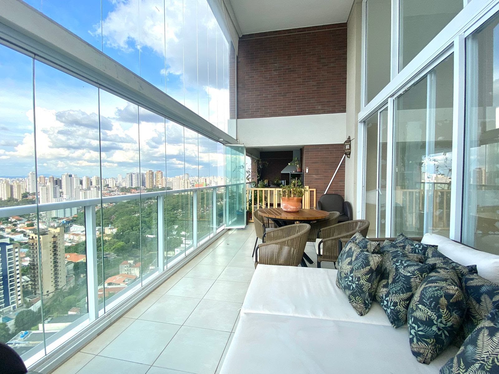 Imagem Apartamento com 4 Quartos à Venda, 214 m²em Vila Mariana - São Paulo Imagem Apartamento com 4 Quartos à Venda, 214 m²em Vila Mariana - São Paulo