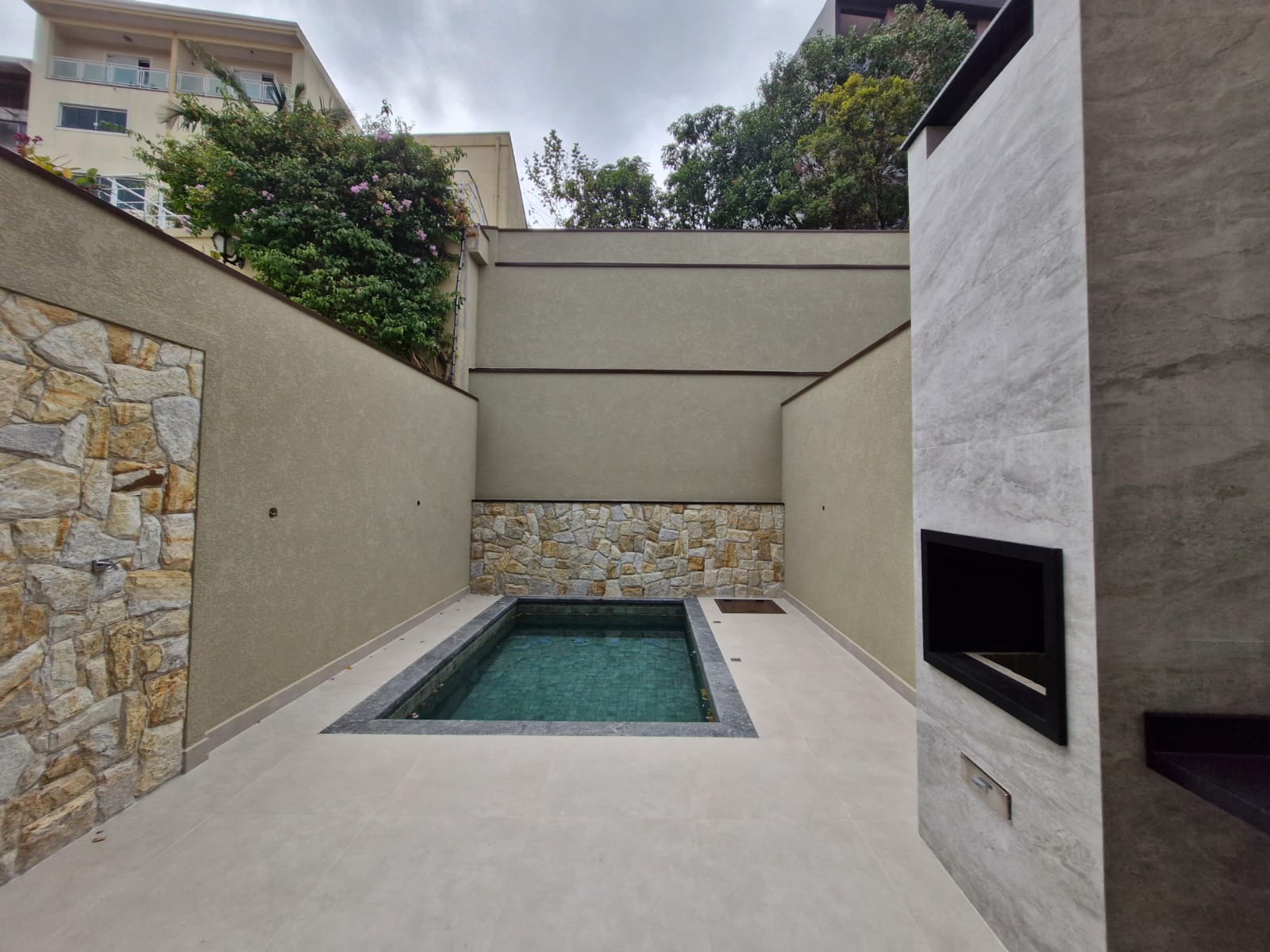 Imagem Sobrado com 4 Quartos à Venda, 189 m²em Parque São Domingos - São Paulo Imagem Sobrado com 4 Quartos à Venda, 189 m²em Parque São Domingos - São Paulo