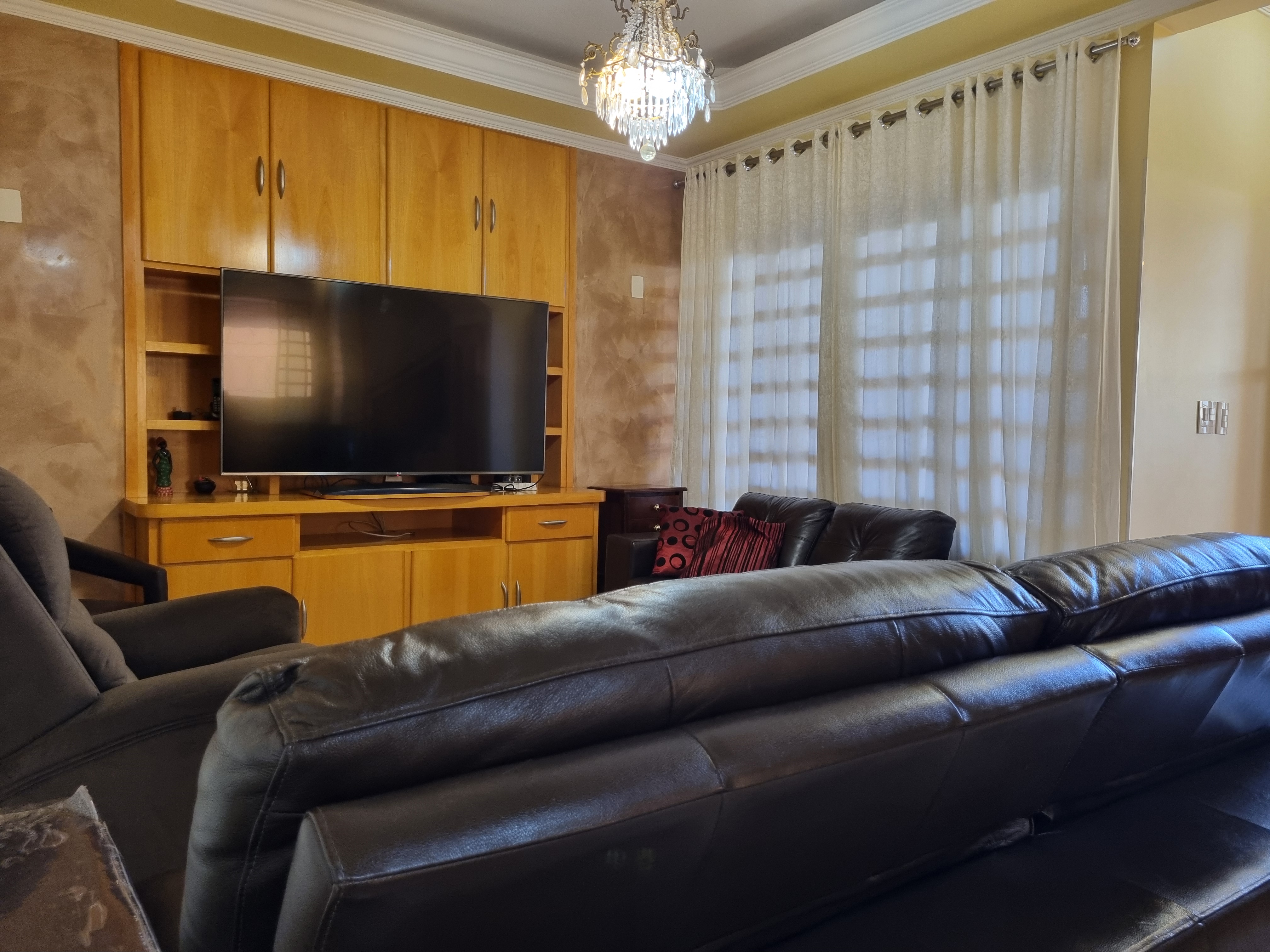 Imagem Sobrado com 3 Quartos à Venda ou Temporada, 266 m²em Vila Planalto - Campo Grande Imagem Sobrado com 3 Quartos à Venda ou Temporada, 266 m²em Vila Planalto - Campo Grande