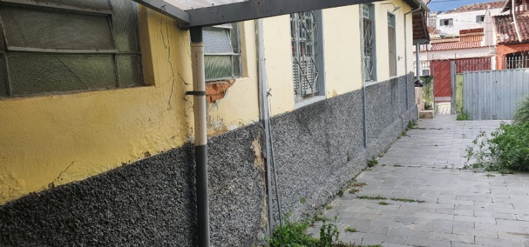 Imagem Casa com 2 Quartos à Venda, 130 m² em Vila Paulo Romeu - Cruzeiro Imagem Casa com 2 Quartos à Venda, 130 m² em Vila Paulo Romeu - Cruzeiro
