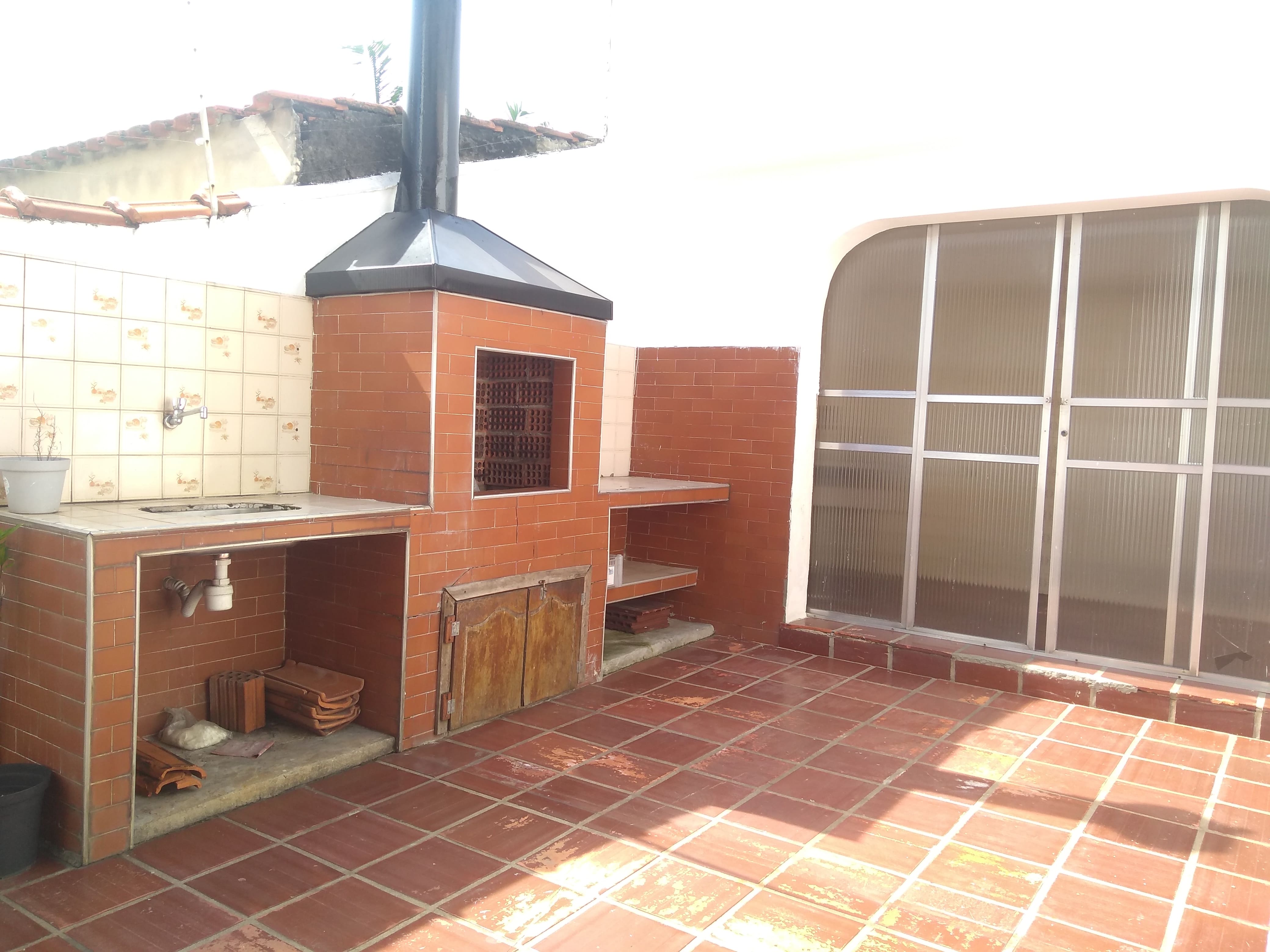Imagem Sobrado com 3 Quartos à Venda, 205 m²em Vila Moinho Velho - São Paulo