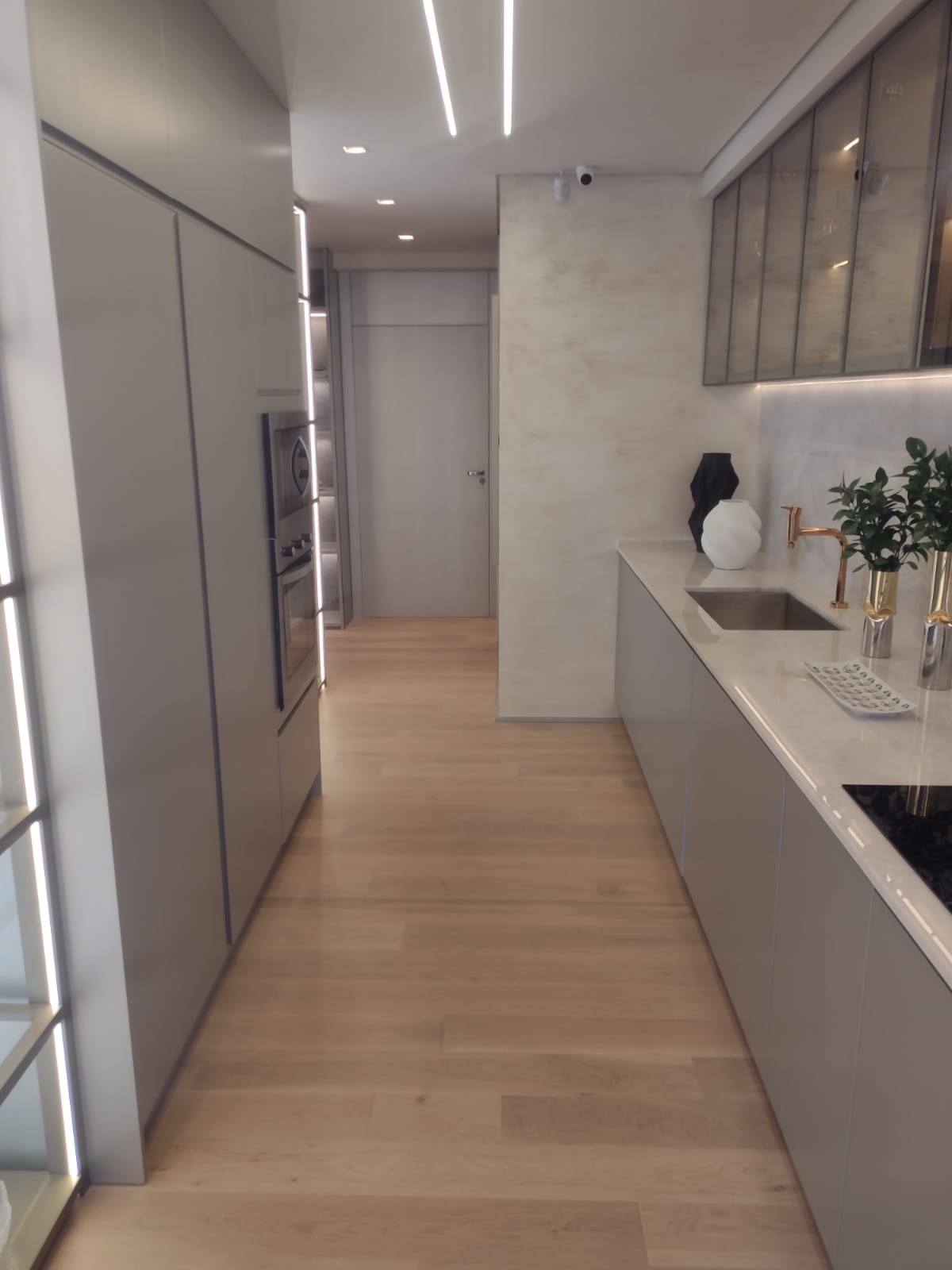 Imagem Apartamento com 4 Quartos à Venda, 166 m²em Jardim das Acácias - São Paulo