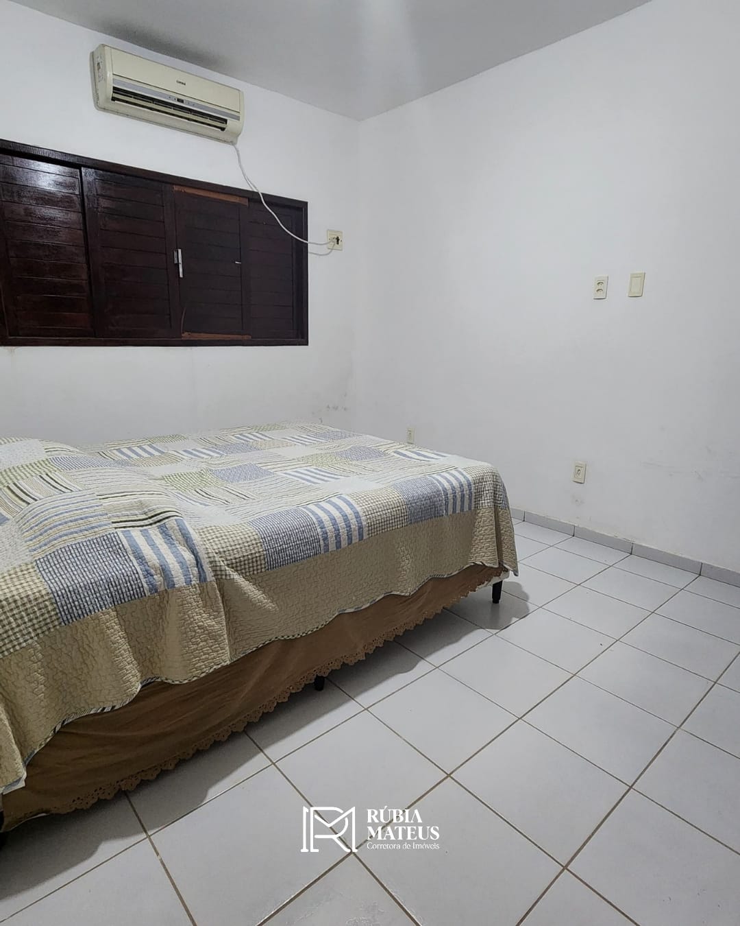 Imagem Casa com 1 Quarto à Venda, 70 m² em Cajupiranga - Parnamirim Imagem Casa com 1 Quarto à Venda, 70 m² em Cajupiranga - Parnamirim
