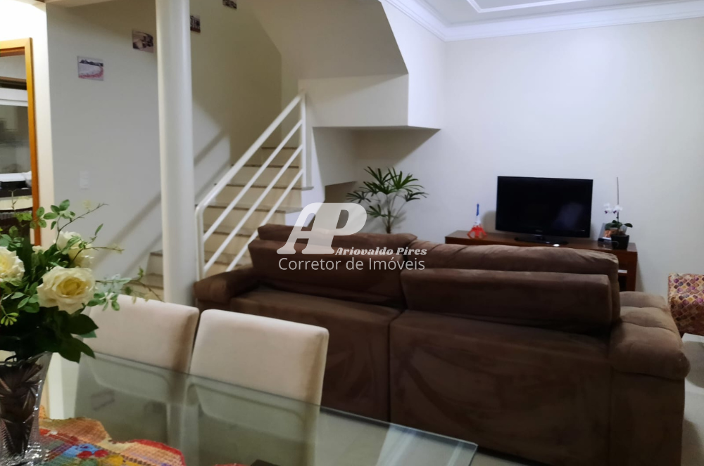 Imagem Sobrado com 3 Quartos à Venda ou Temporada, 90 m²em Jardim Carvalho - Ponta Grossa