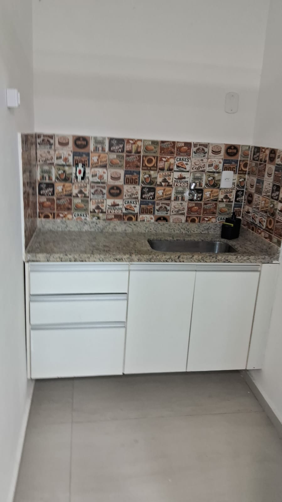 Imagem Loja à Venda, 35 m² em Braga - Cabo Frio Imagem Loja à Venda, 35 m² em Braga - Cabo Frio