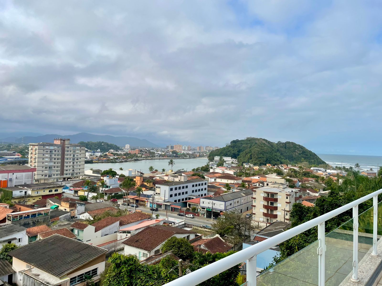 Imagem Sobrado com 3 Quartos à Venda, 202 m²em praia  dos sonhos - Itanhaém