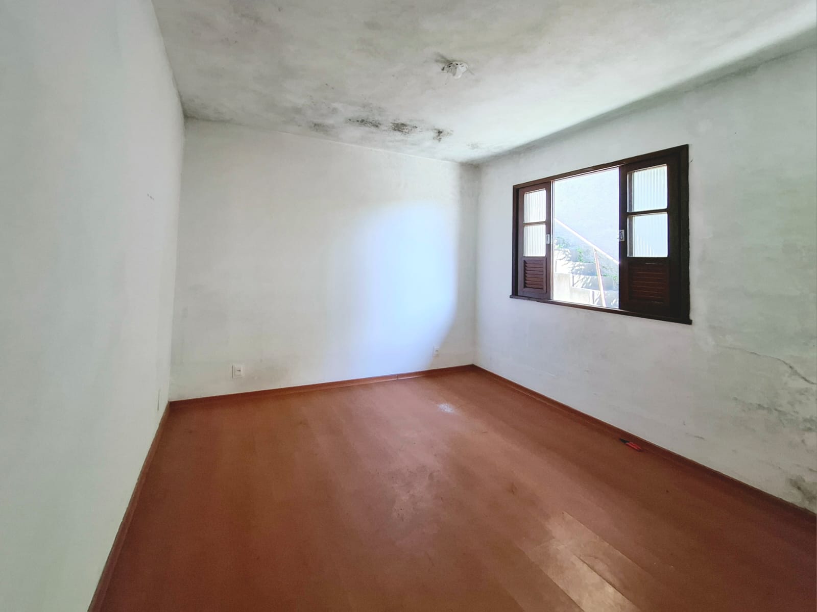 Imagem Casa com 2 Quartos à Venda, 106 m²em Tijuca - Teresópolis Imagem Casa com 2 Quartos à Venda, 106 m²em Tijuca - Teresópolis