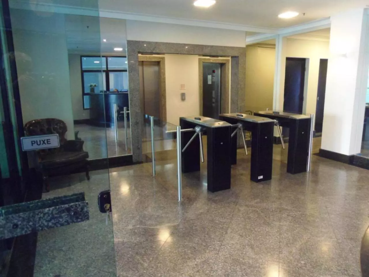 Imagem Sala Comercial à Venda ou Locação, 88 m²em Vila Olímpia - São Paulo Imagem Sala Comercial à Venda ou Locação, 88 m²em Vila Olímpia - São Paulo