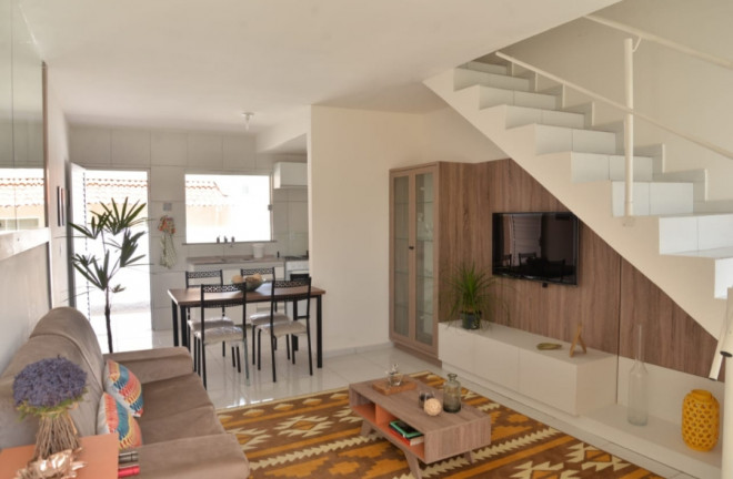 Imagem Casa de Condomínio com 2 Quartos à Venda, 77 m² em Pajuçara - Natal