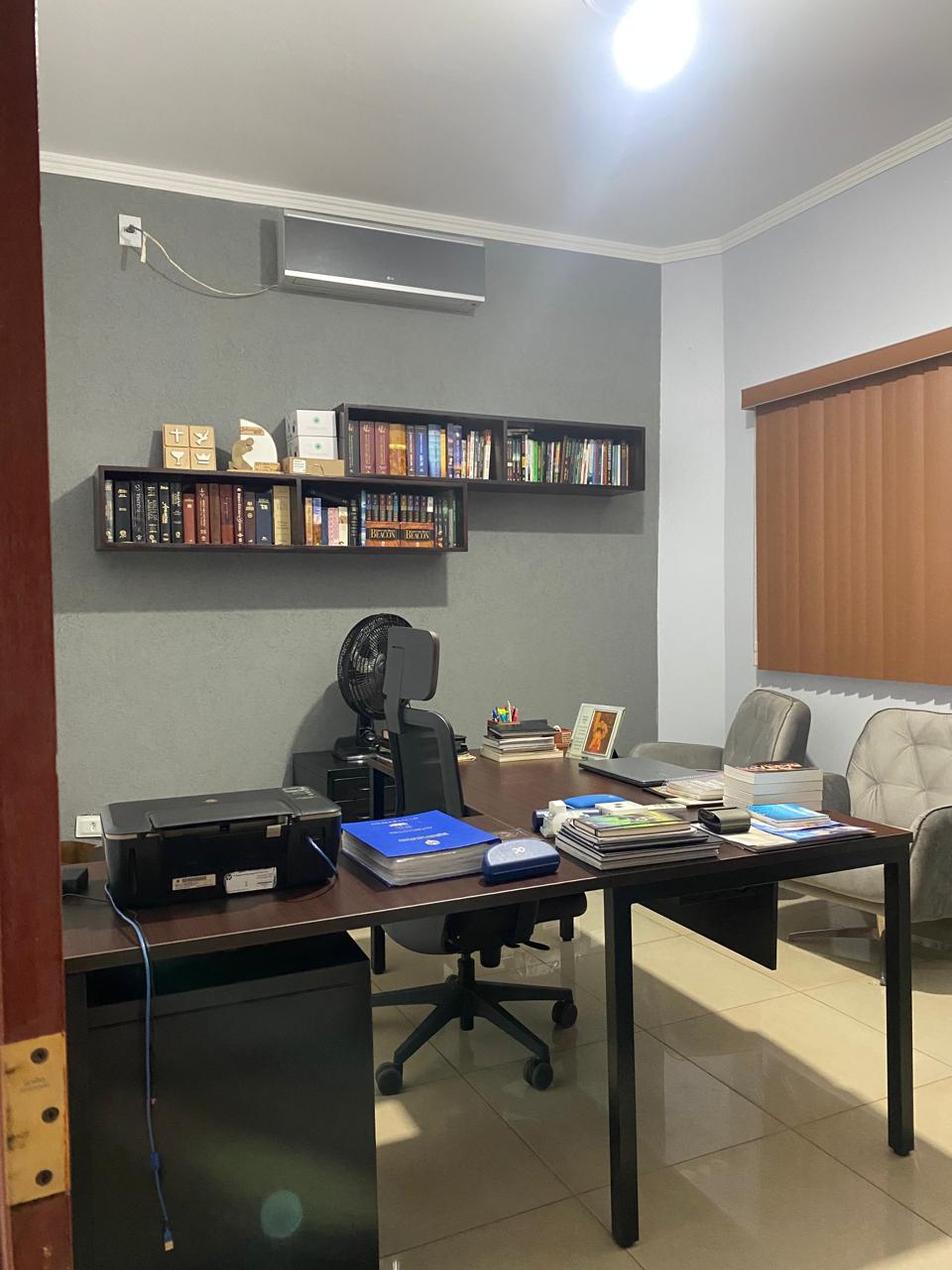 Imagem Casa com 2 Quartos à Venda ou Temporada, 159 m²em Vila Bandeirante - Campo Grande