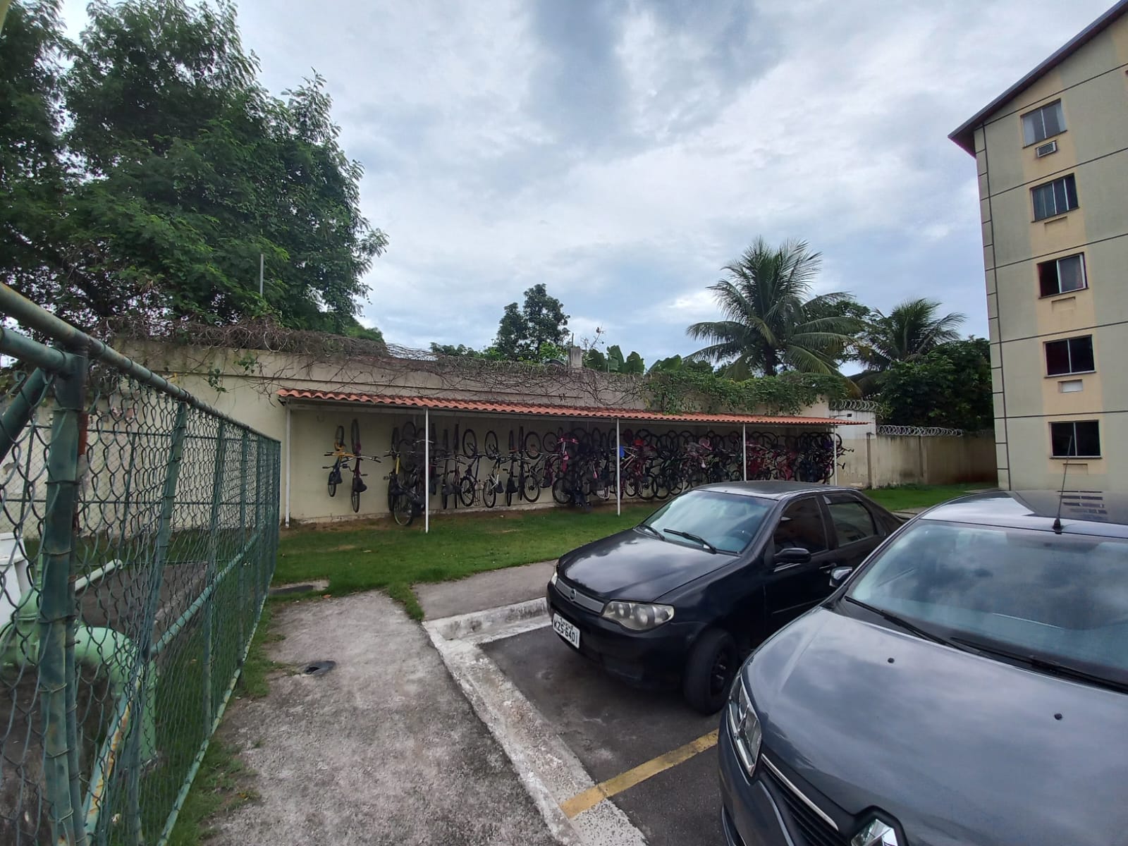 Imagem Apartamento com 2 Quartos à Venda, 45 m² em Inhoaíba - Rio de Janeiro