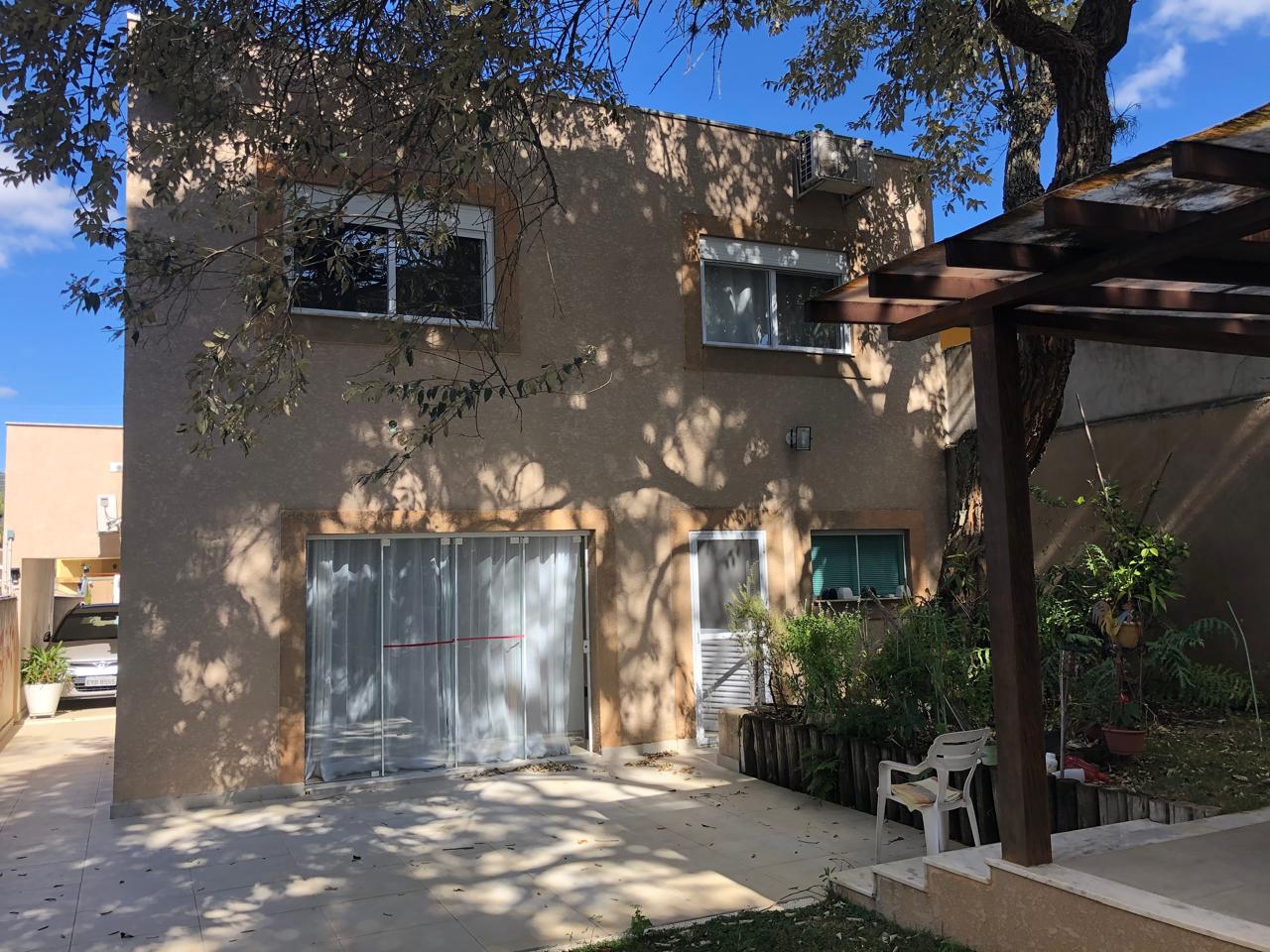 Imagem Sobrado com 4 Quartos à Venda, 250 m² em Vila Petrópolis - Atibaia Imagem Sobrado com 4 Quartos à Venda, 250 m² em Vila Petrópolis - Atibaia