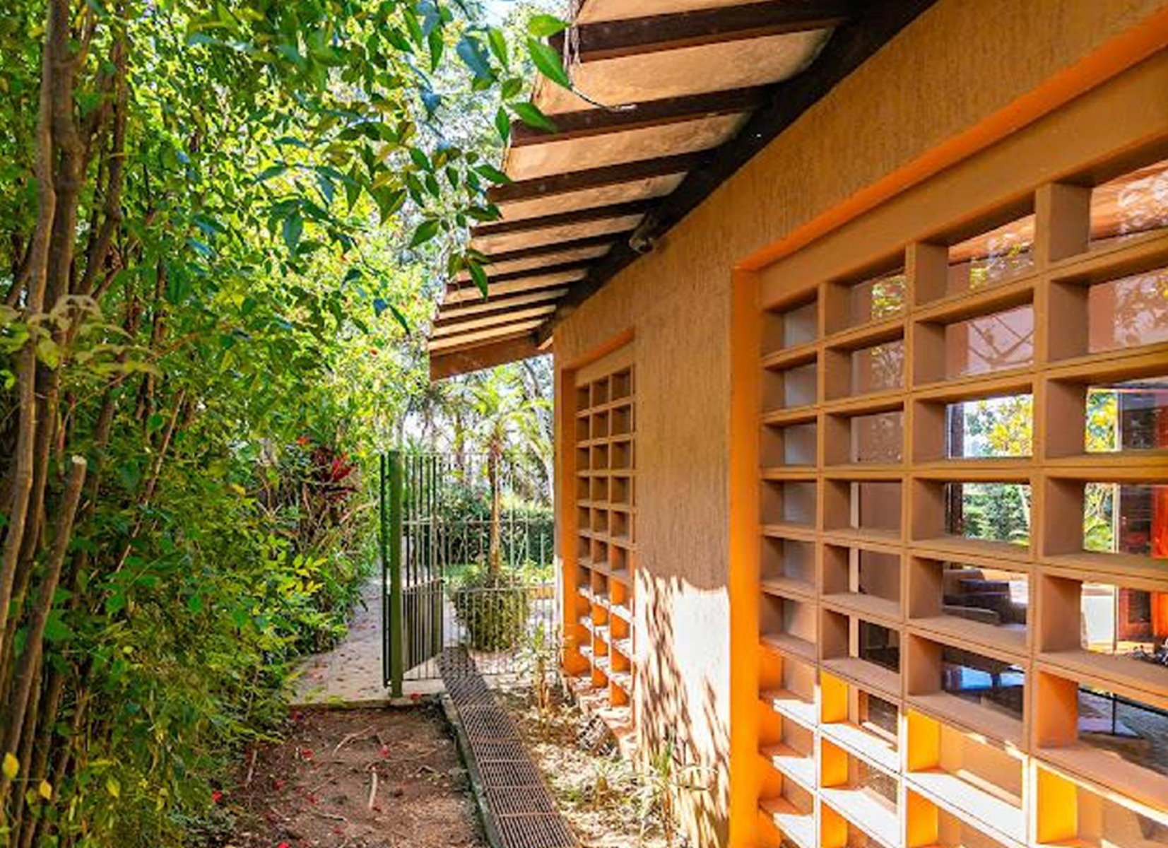 Imagem Casa de Vila com 3 Quartos à Venda, 250 m² em Jardim Guedala - São Paulo