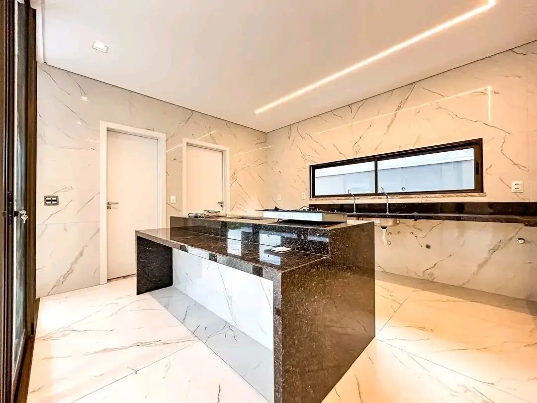 Imagem Casa de Condomínio com 5 Quartos à Venda, 252 m²em Alphaville  - Eusébio