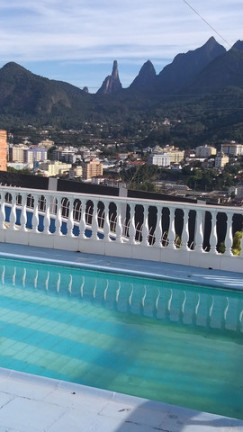 Imagem Casa com 3 Quartos à Venda, 242 m²em Fazendinha - Teresópolis