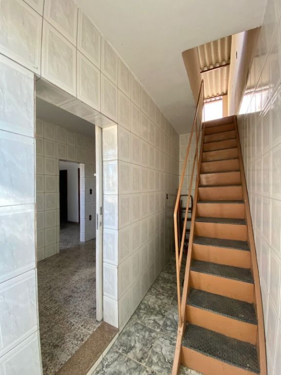 Imagem Casa com 2 Quartos à Venda, 110 m² em Planalto - Belo Horizonte
