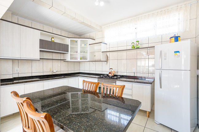 Imagem Casa com 3 Quartos à Venda,  em Sítio Cercado - Curitiba